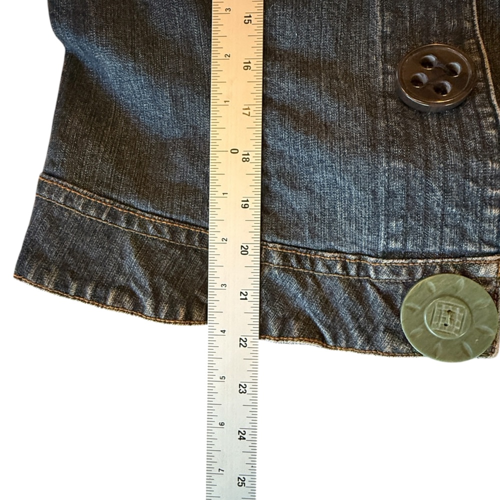 CAbi Artsy Jean Jacket with snap closures and unique Vintage Buttons Size M - Picture 12 of 13
